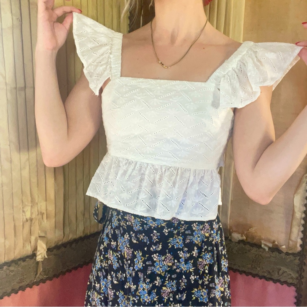 Francesca’s White tie top